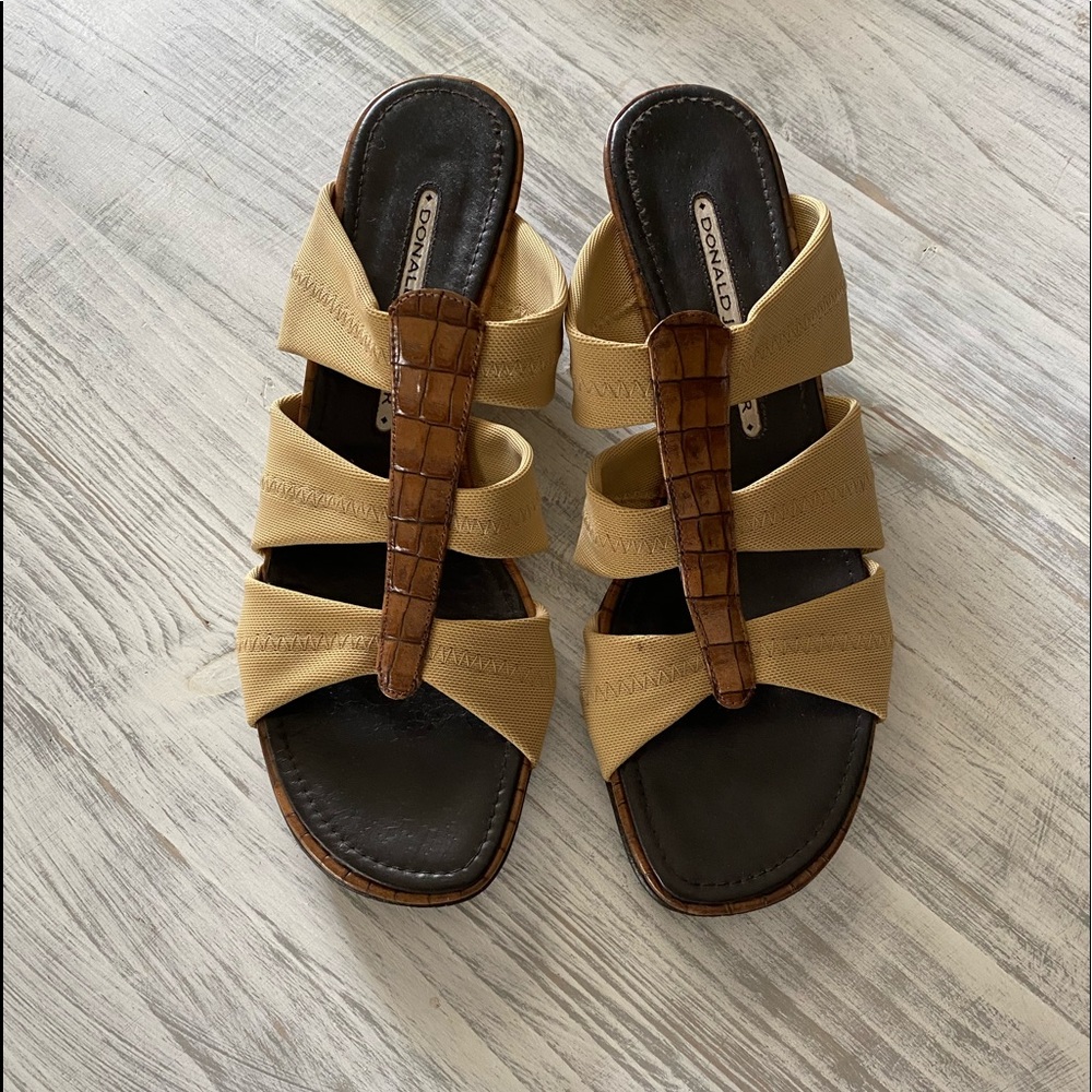 Donald J Pliner sandal.  Size 7.  Natural/taupe